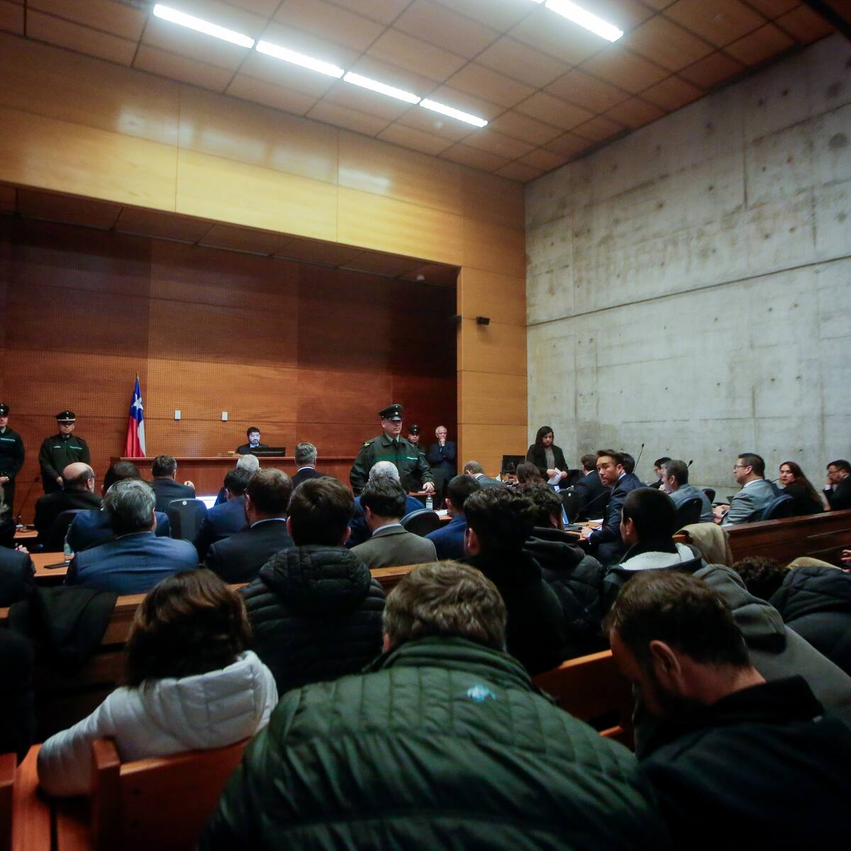 Fiscalía de Aysén cuestiona revocación de la prisión preventiva de diez imputados por la Operación Imperio Ámsterdam