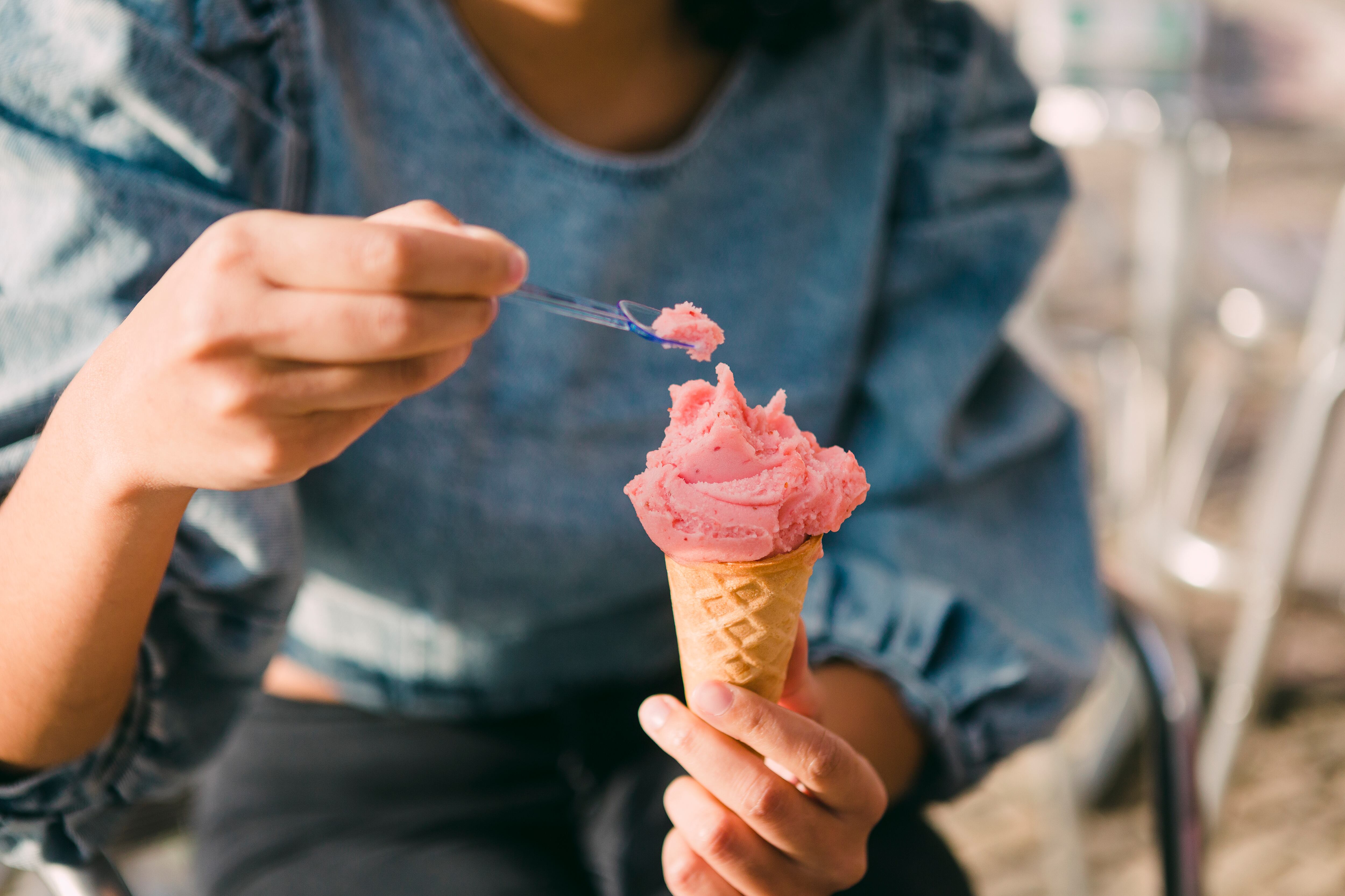 Al revés de lo que se cree: esto ocurre en el cuerpo al consumir alimentos fríos en verano