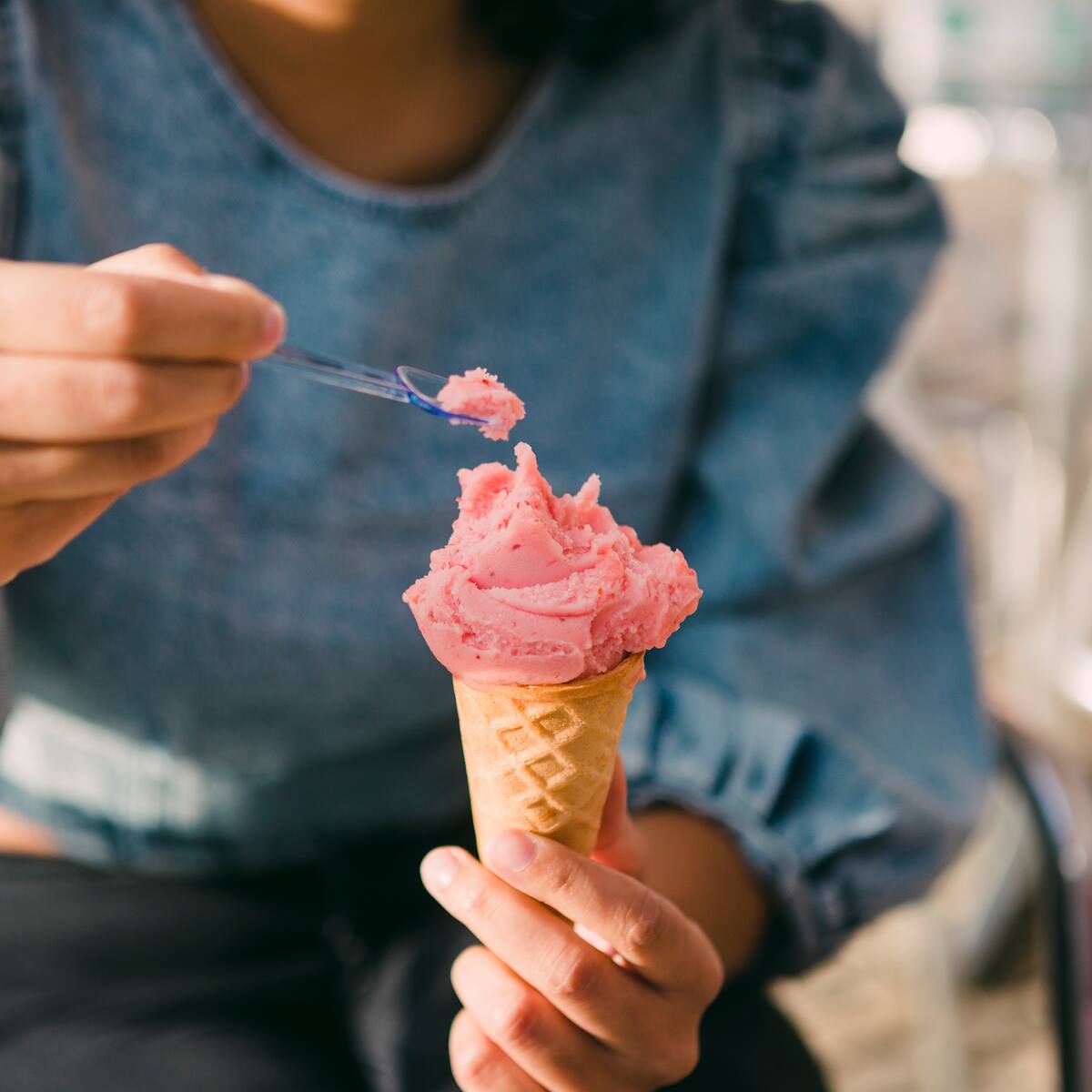Al revés de lo que se cree: esto ocurre en el cuerpo al consumir alimentos fríos en verano