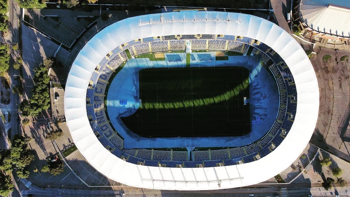 Un estadio del fútbol chileno cerrará sus puertas y busca revertir duro castigo de Conmebol: “Entre 4 y 6 meses”
