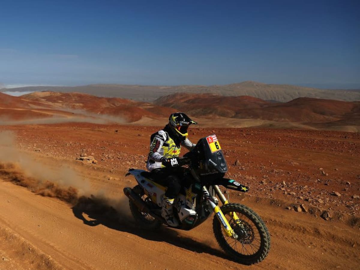 Pablo Quintanilla remató segundo en la etapa 8 del Dakar 2022 y se acercó al líder en las motos