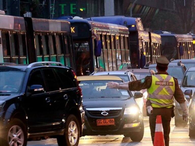 Revelan calendario de restricción vehicular a catalíticos: sólo un dígito salvo en emergencia