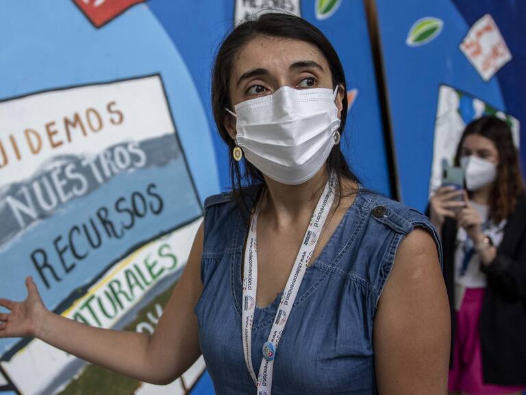 04 de Febrero de 2022 / SANTIAGO
Presidenta de la Convención presenta murales
Conmemoración de 7 meses de la Convención, se instalaron paneles artísticos realizados por niños y niñas llamado: “Chile 2030: dilo con arte urbano”: A cargo del Equipo Tenemos que Hablar de Chile y Fundación Mustakis.
FOTO: LUIS FELIPE ARAYA/ AGENCIA UNO