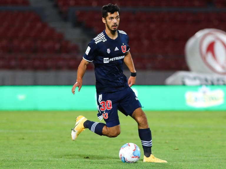 Hinchas de la U lanzaron sus críticas contra Jimmy Martínez tras el primer tiempo de los azules ante Coquimbo