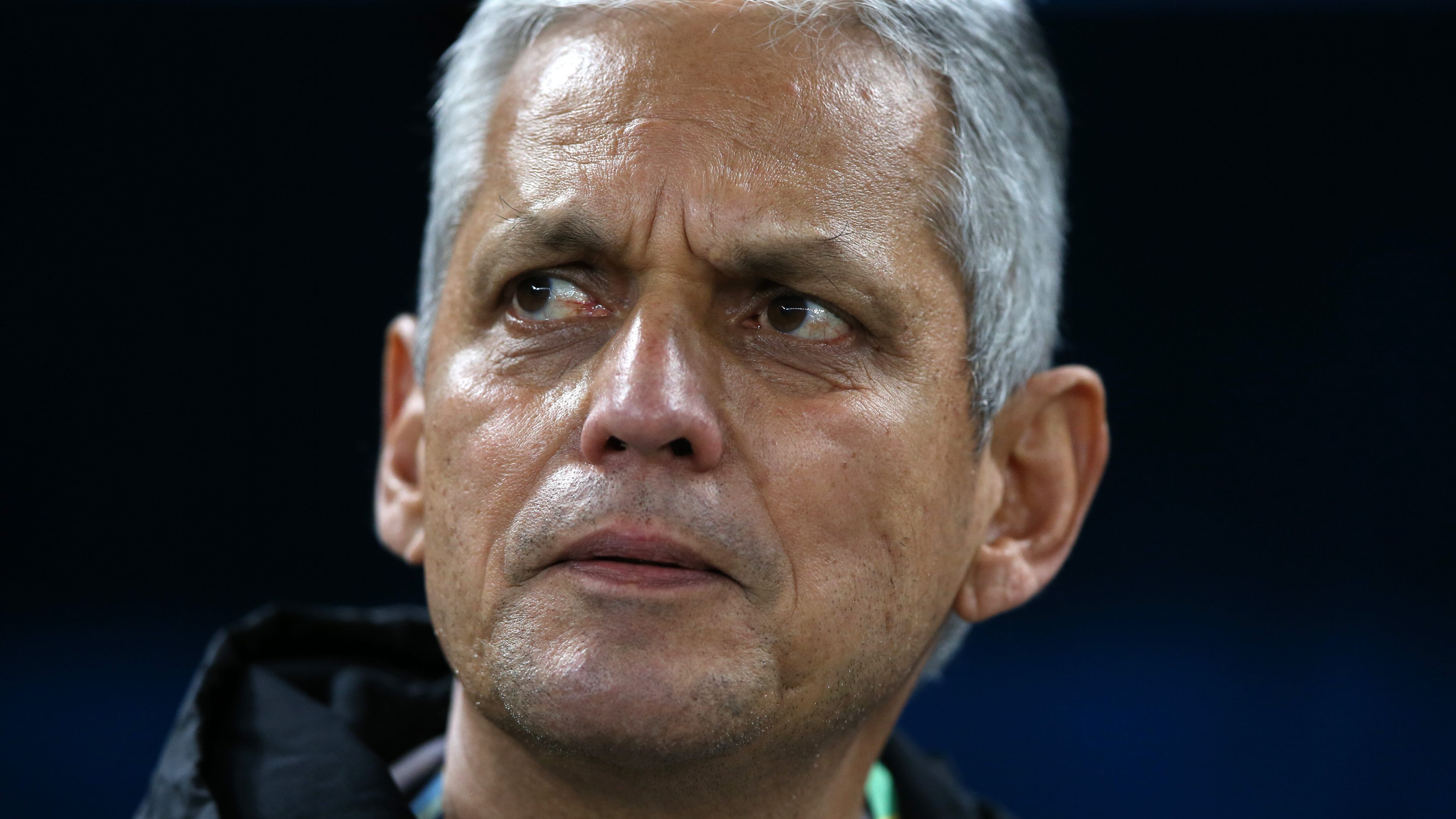 SAO PAULO, BRAZIL - JUNE 28: Reinaldo Rueda head coach of Chile looks on during the Copa America Brazil 2019 quarterfinal match between Colombia and Chile at Arena Corinthians on June 28, 2019 in Sao Paulo, Brazil. (Photo by Alexandre Schneider/Getty Images)