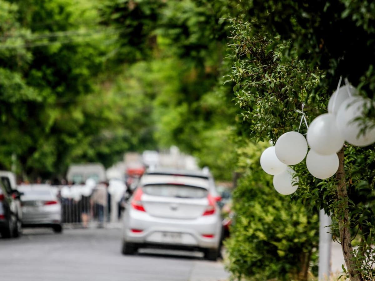 El último adiós: realizan el funeral de Esteban Hermosilla, niño fallecido en Recoleta