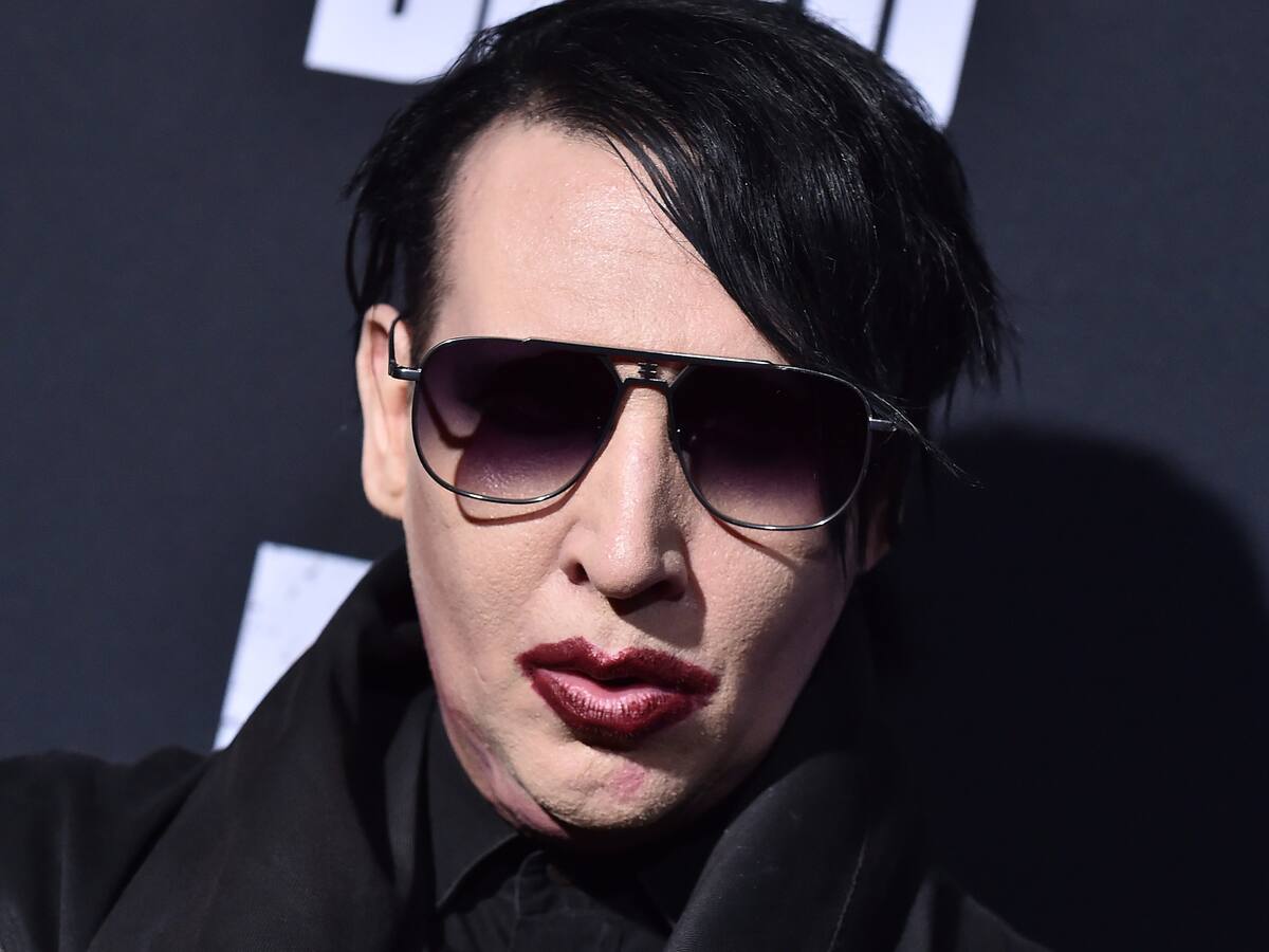 No es por las acusaciones de abuso sexual: Emiten orden de arresto contra Marilyn Manson