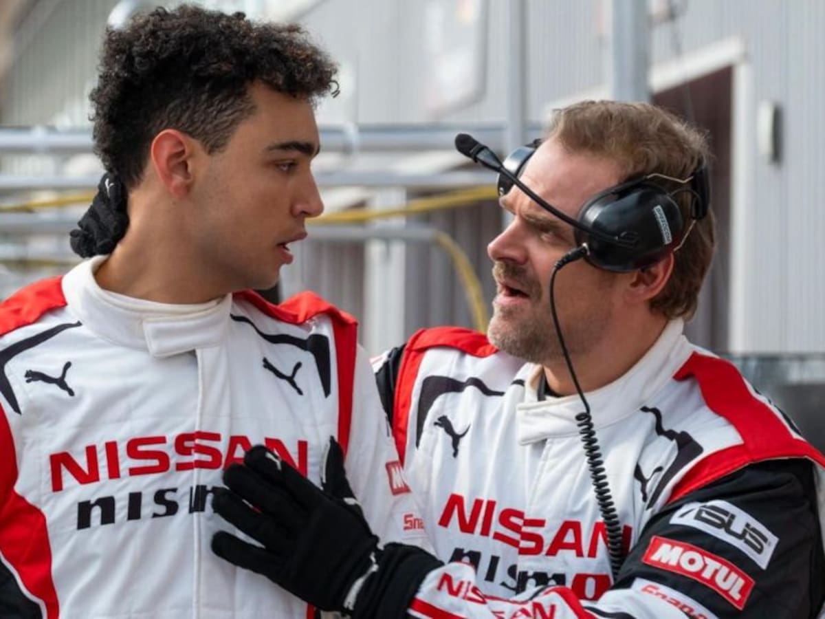 «Un gamer que se convirtió en un piloto de carreras profesional»: David Harbour destaca la historia de la película «Gran Turismo: De Jugador a Corredor»