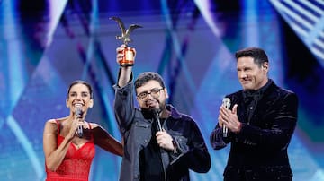 Con una ola de chistes cortos logró triunfar en su debut: revisa la divertida rutina de Luis Slimming en el Festival de Viña 2024