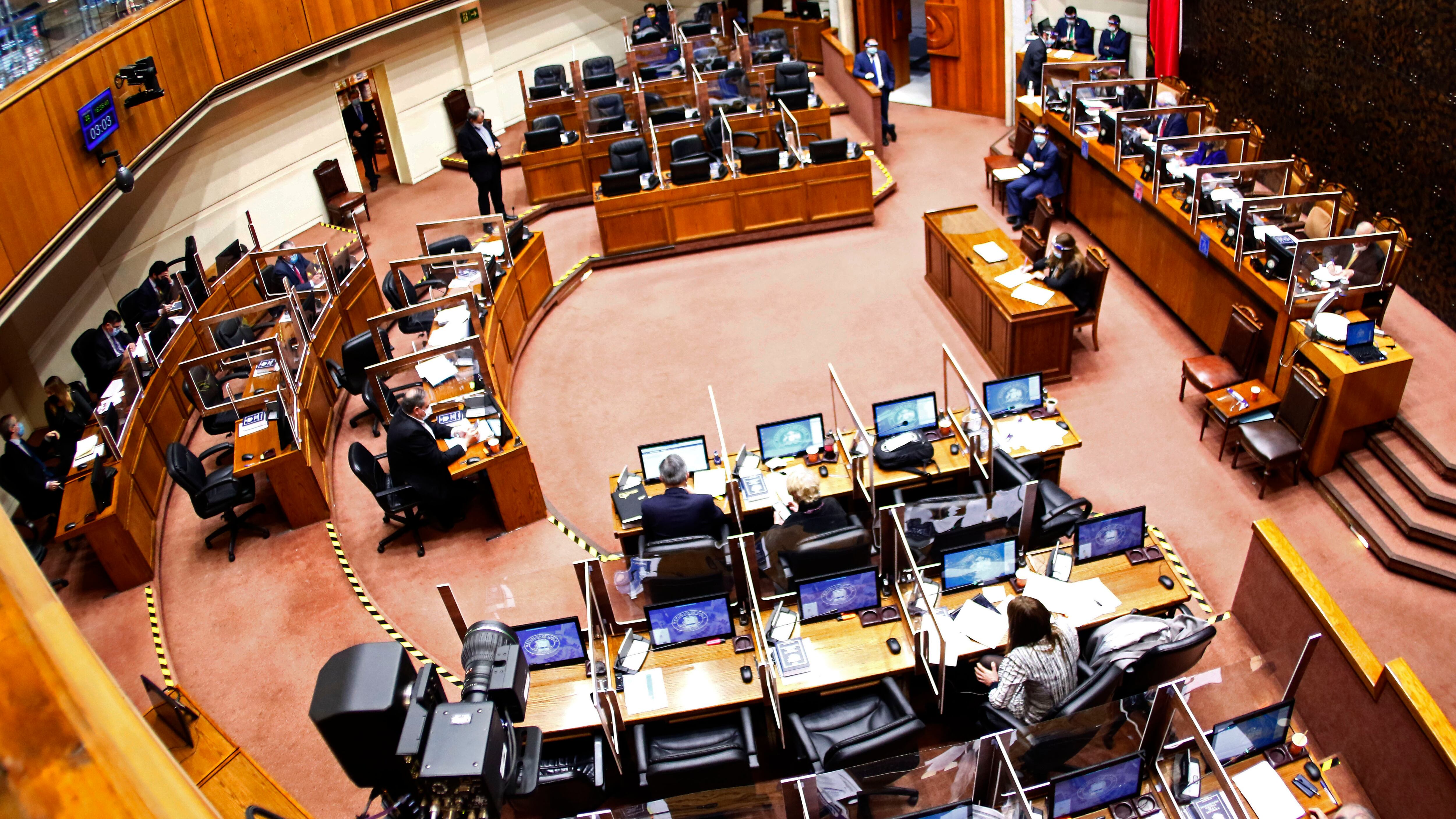 22 DE JULIO DE 2020/VALPARAISOVista general, durante la sesion del Senado, en donde se discute y vota la reforma constitucional que permite el retiro de parte de los fondos de pensiones, en el marco del estado de catastrofe por el Coronavirus.
FOTO: LEONARDO RUBILAR CHANDIA/AGENCIAUNO