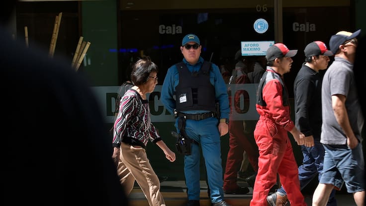 Estos son los oficios con más ofertas de trabajo en Chile (y sus sueldos en 2025)