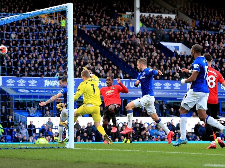 Everton se mide con Manchester United en la primera división del fútbol británico