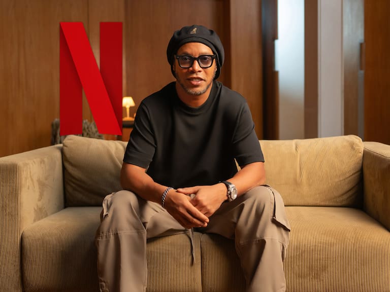 Netflix prepara el estreno de una trilogía documental sobre el fútbol en Brasil con Ronaldinho a la cabeza