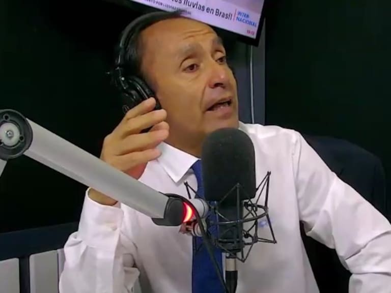 Ministro Pizarro afronta desafíos con el uso del Parque Estadio Nacional y la violencia en los estadios del fútbol chileno