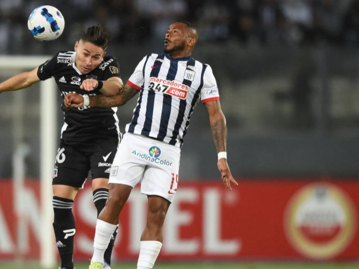 Conmebol vuelve a castigar económicamente a Colo Colo por desórdenes de sus hinchas en Copa Libertadores