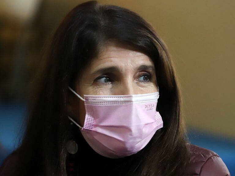 12 DE JULIO DE 2021 /VIÑA DEL MARPaula Narváez, candidata presidencial del PS, PPD, Partido Liberal y Nuevo Trato,
se reunió con dirigentas y dirigentes del Campamento Manuel Bustos, en la parte alta de Viña del Mar.
FOTO: MANUEL LEMA OLGUÍN /AGENCIAUNO