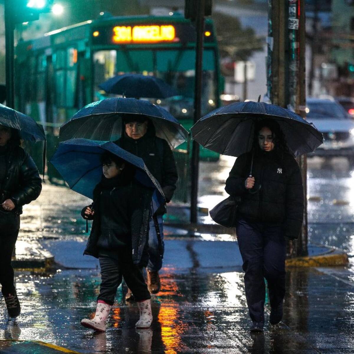 Lluvia en Santiago: cuántos milímetros de agua podrían caer este miércoles y en qué sectores