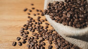 Precio del café se dispara mundialmente: este será su impacto en el mercado chileno