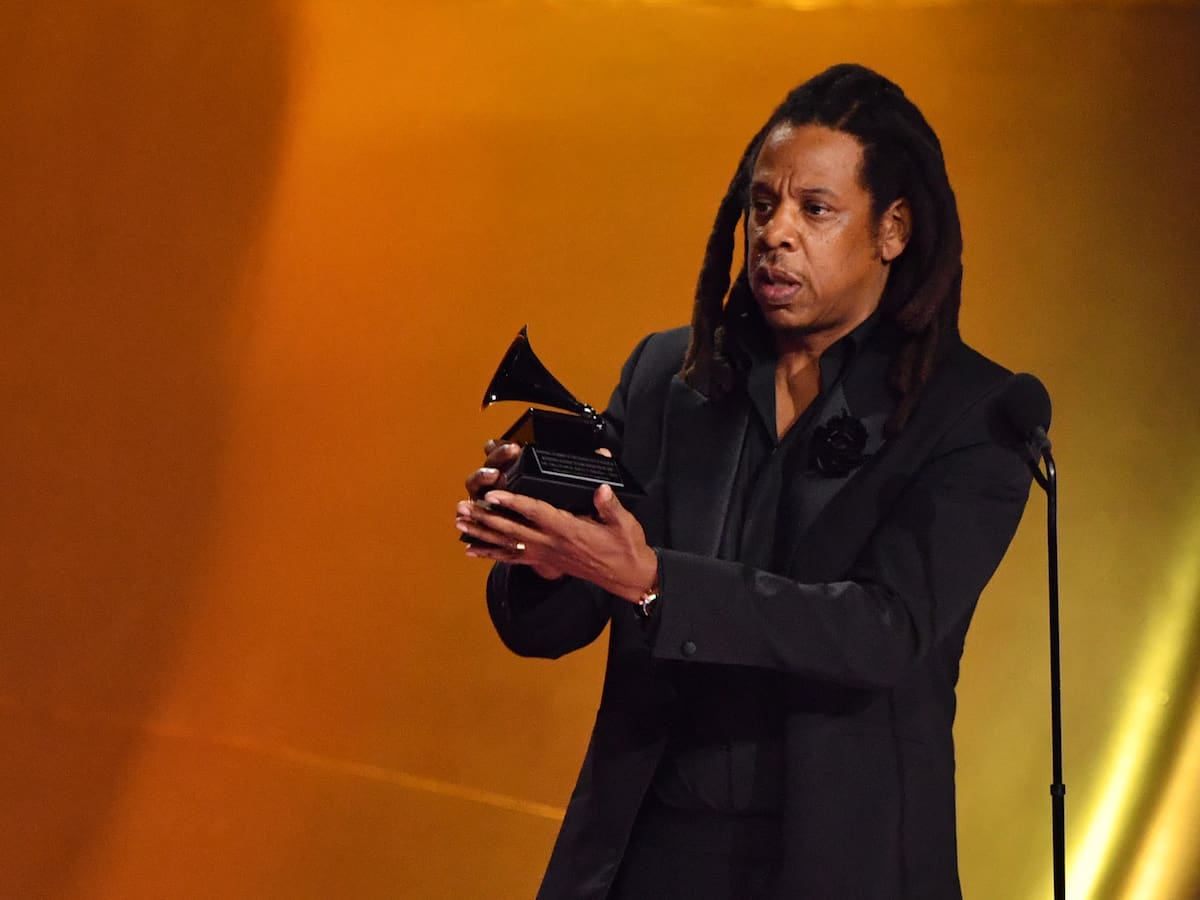 “Cuando estoy nervioso digo la verdad”: Jay Z arremete con todo contra los Grammy tras ganar el premio impacto global 2024