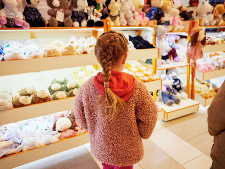 Reconocida tienda para niños cierra una de sus sucursales: hay remate final con productos desde los $1.990