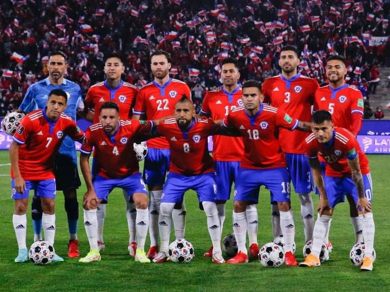 10 de Octubre del 2021/SANTIAGOPlantel de Chile ,durante el partido valido por la Quinta fecha de las Clasificatorias al Mundial de Qatar 2022, entre las selecciones de Chile vs Paraguay, disputado en el estadio San Carlos de Apoquindo.
FOTO:FRANCISCO LONGA/AGENCIAUNO