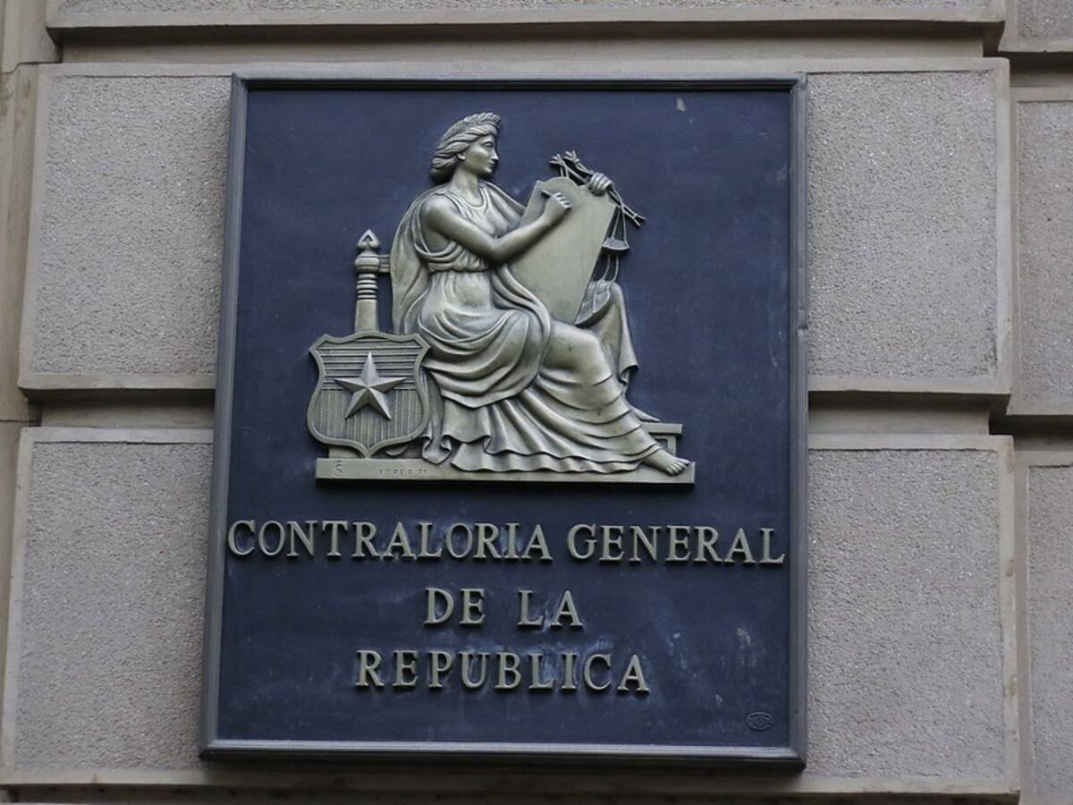 Contraloría declaró que «no se ajusta a derecho» instructivo del Servicio Civil que autorizaba retorno gradual de funcionarios públicos