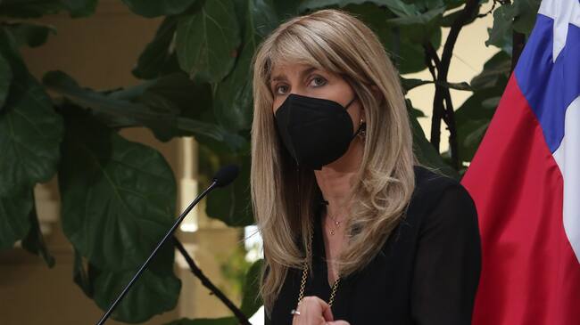 26 DE ENERO DE 2022/VALPARAISOLa senadora Ximena Rincón ofrece un punto de prensa en el Senado.
FOTO: LEONARDO RUBILAR CHANDIA/AGENCIAUNO