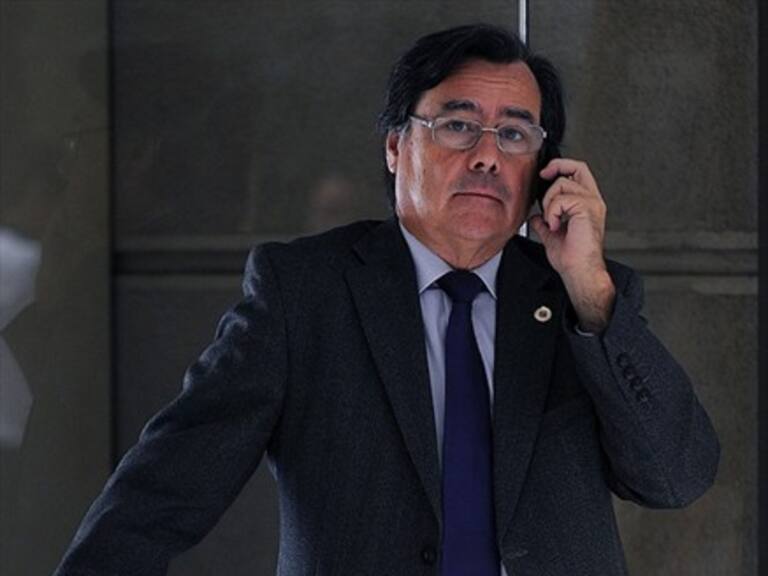 Diputado Urrutia pide auditar ENAP por indemnización millonaria a operador del PS