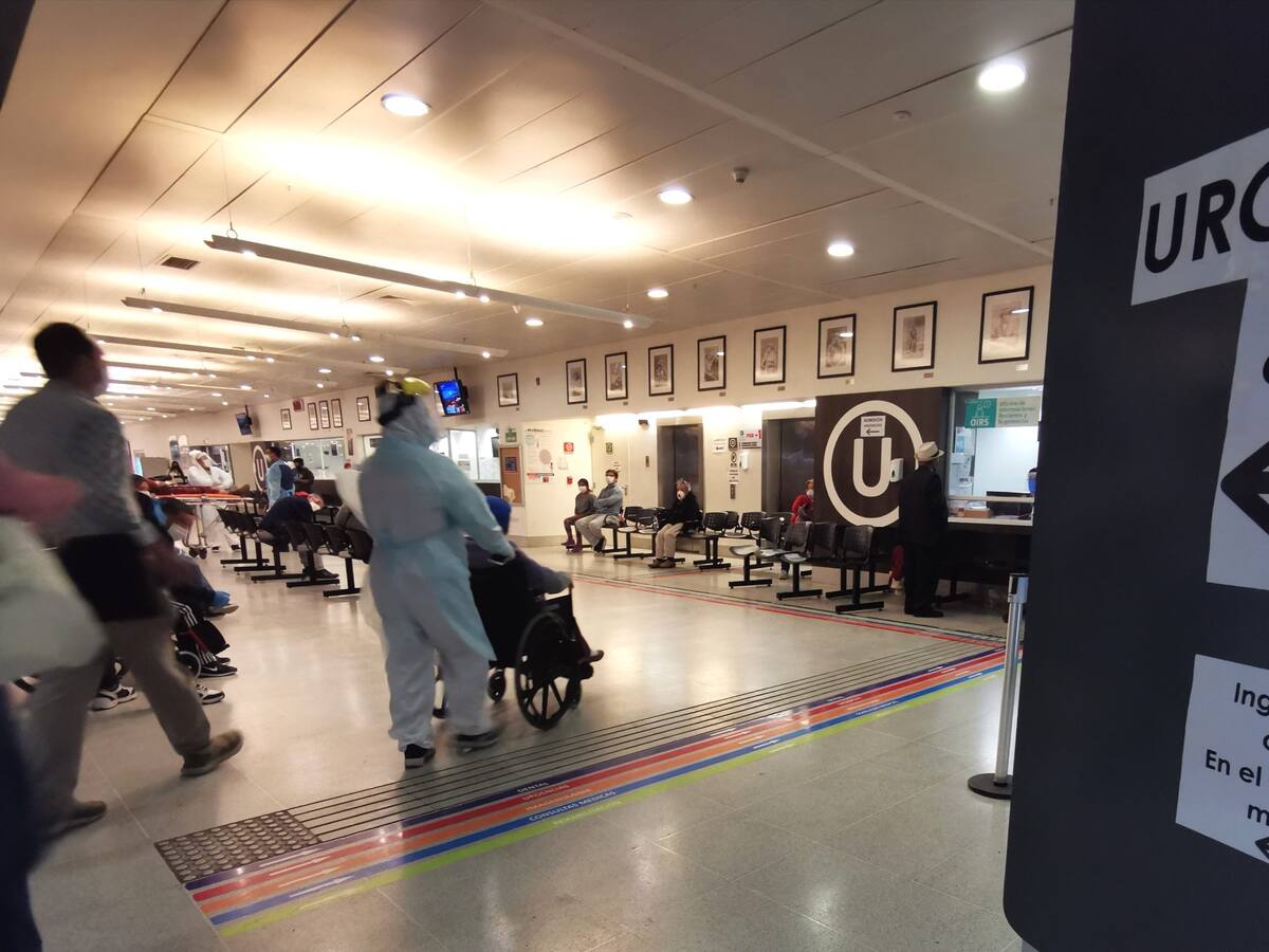 Hospital El Carmen de Maipú tiene ocupadas todas sus camas críticas y ventiladores