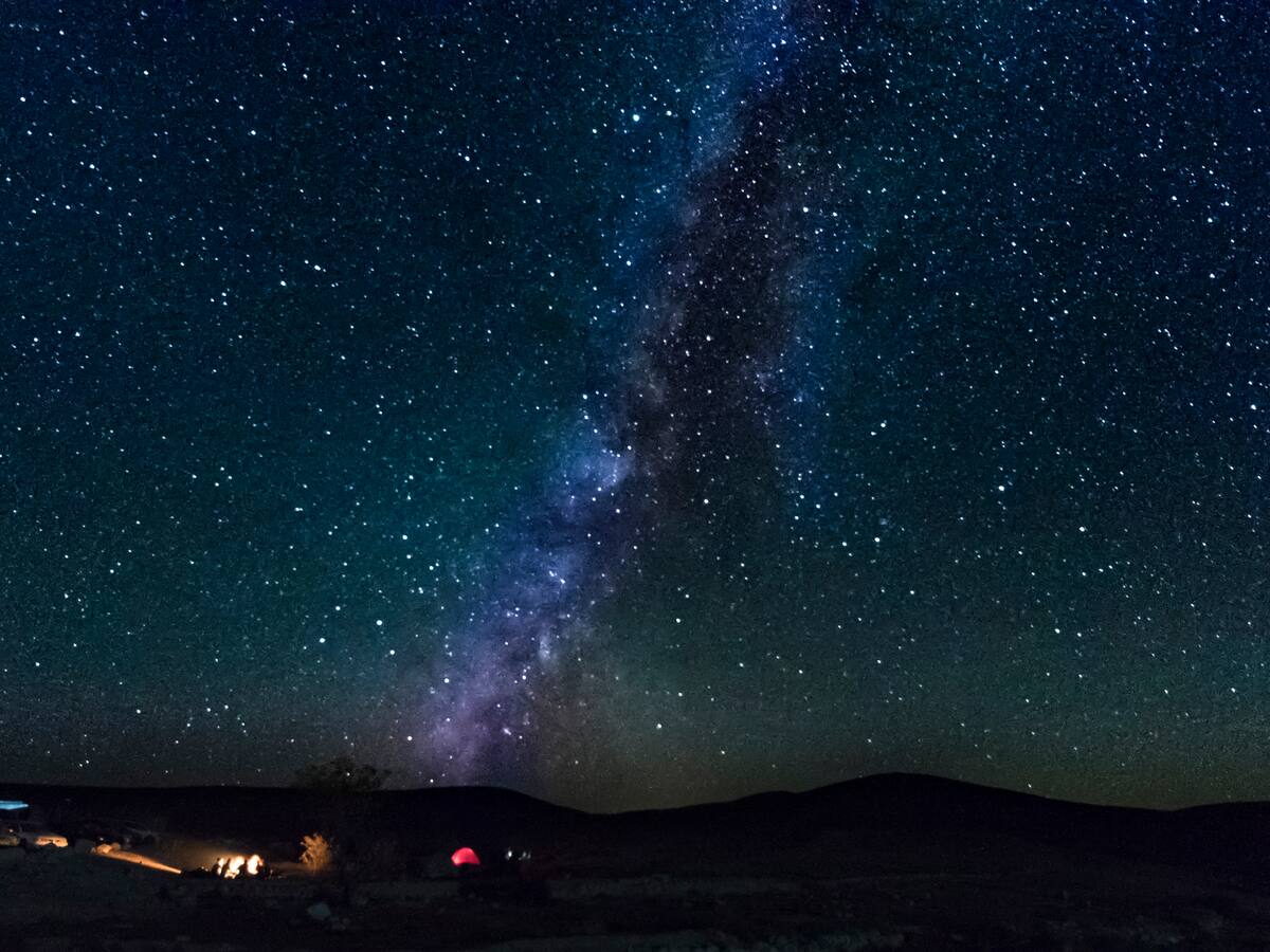 Revisa dónde y cuándo podrás ver Oriónidas, la última lluvia de estrellas del 2024 en Chile (y cómo debes hacerlo)