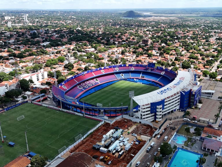 Estadio Nueva Olla de Asunción, Paraguay