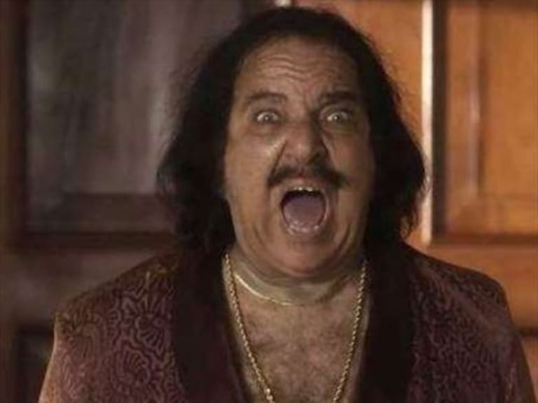 Actor porno quedó a cinco años de celebrar 69