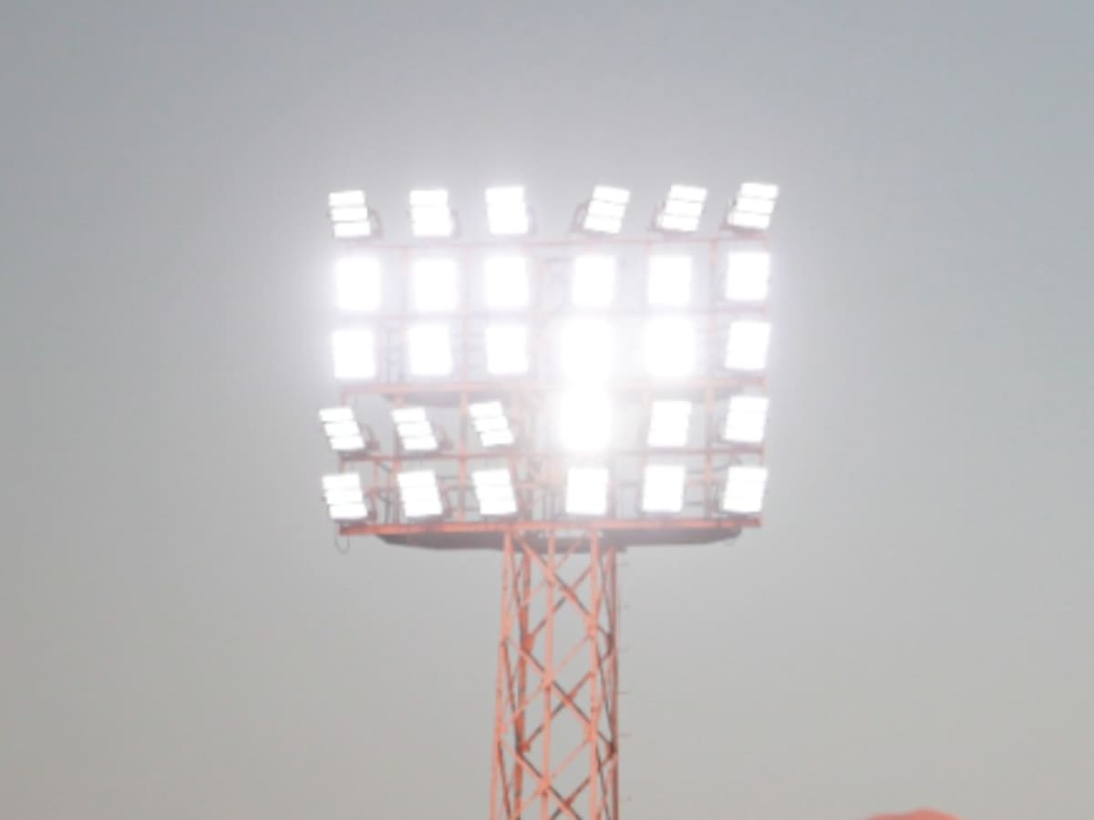 Histórico: estadio del fútbol chileno implementa luminarias y apunta a recibir partidos internacionales