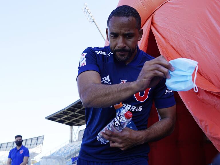 Beausejour tras críticas de hinchas: «No me planteo dejar el fútbol a fin de año»