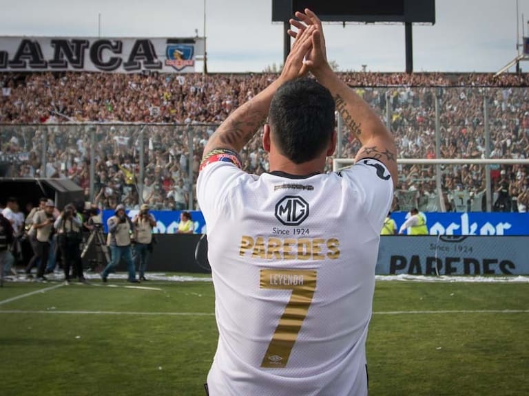 Este sábado uno de los mayores ídolos de Colo Colo le dirá adiós al fútbol profesional: así será la gran despedida de Esteban Paredes