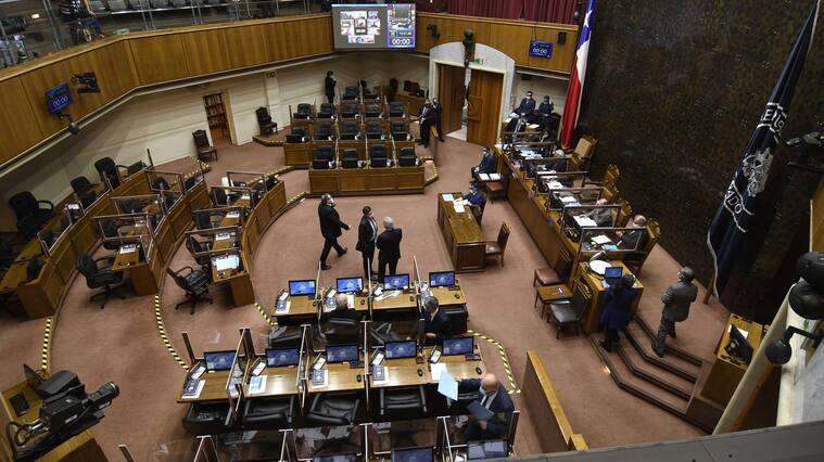 22 DE JULIO 2020 / VALPARAISOHemiciclo , durante el proyecto del retiro hasta el 10% de sus ahorros previsionales para enfrentar la crisis económica derivada por la pandemia del nuevo coronavirus COVID-1
FOTO: PABLO OVALLE ISASMENDI / AGENCIAUNO