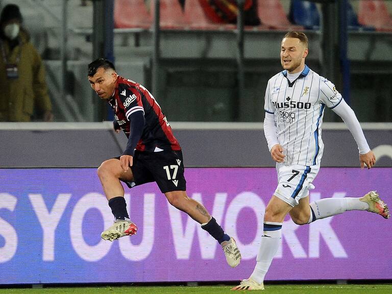 Gary Medel fue titular en derrota del Bologna ante el Atalanta