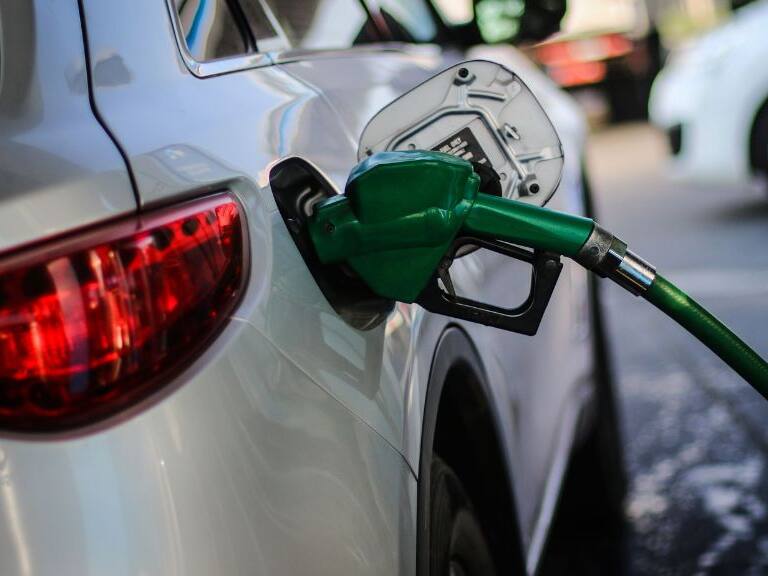 Atentos conductores: ENAP anuncia gran disminución en el precio de las bencinas a contar de este jueves 5 de septiembre