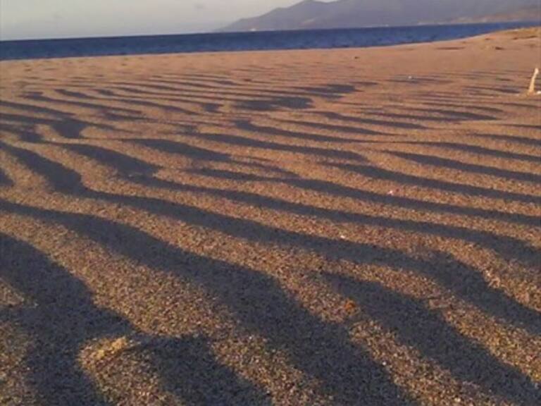 Acusan a playa nudista de discriminación y abusos