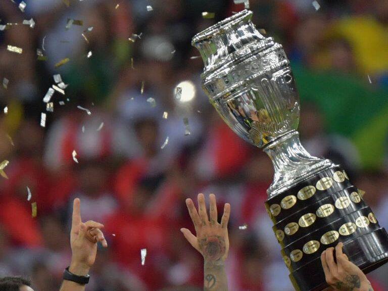Brazil's players raise the trophy after winning the Copa America by defeating Peru in the final match of the football tournament at Maracana Stadium in Rio de Janeiro, Brazil, on July 7, 2019. (Photo by Luis Acosta / AFP) (Photo credit should read LUIS ACOSTA/AFP via Getty Images)