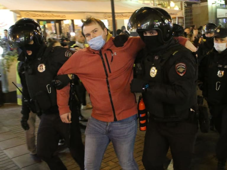 Más de 1.300 detenidos dejan protestas en Rusia tras decreto de movilización de reservistas