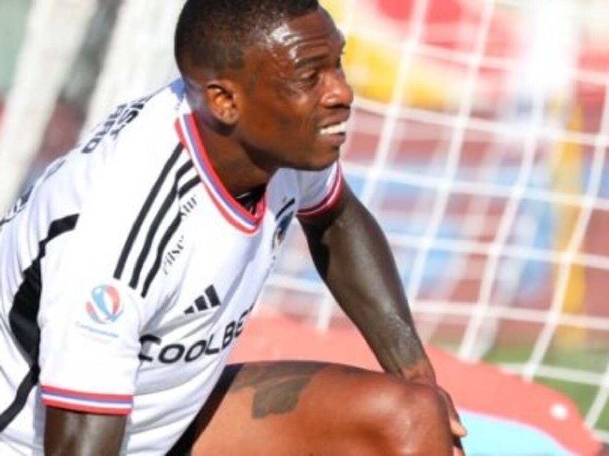 Fabián Castillo lamenta la falta de gol en Colo Colo: «Es difícil de explicar, en la semana siempre trabajamos la definición»