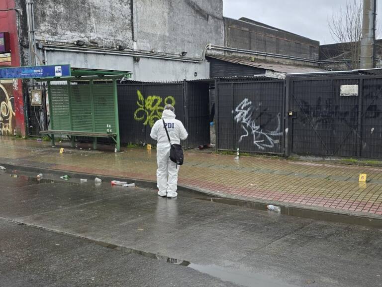Balacera fuera de local clandestino en Osorno deja cinco personas heridas