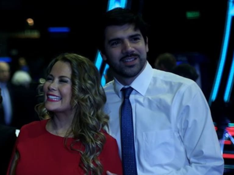 Joaquín Lavín León por foto de Cathy Barriga: «Saben que no tienen cómo superarla»