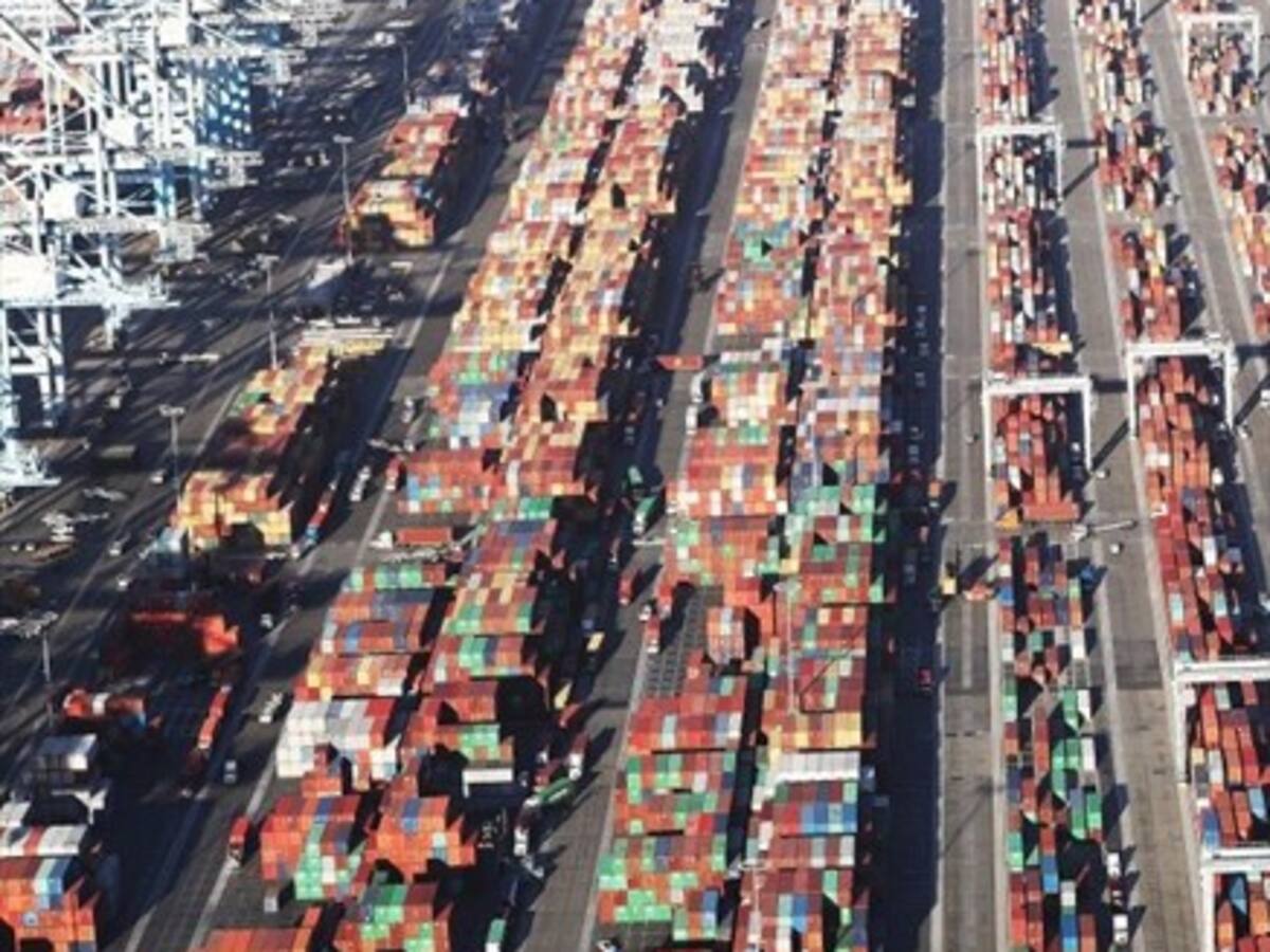 OMC recortó las proyecciones de actividad comercial para 2018 y 2019