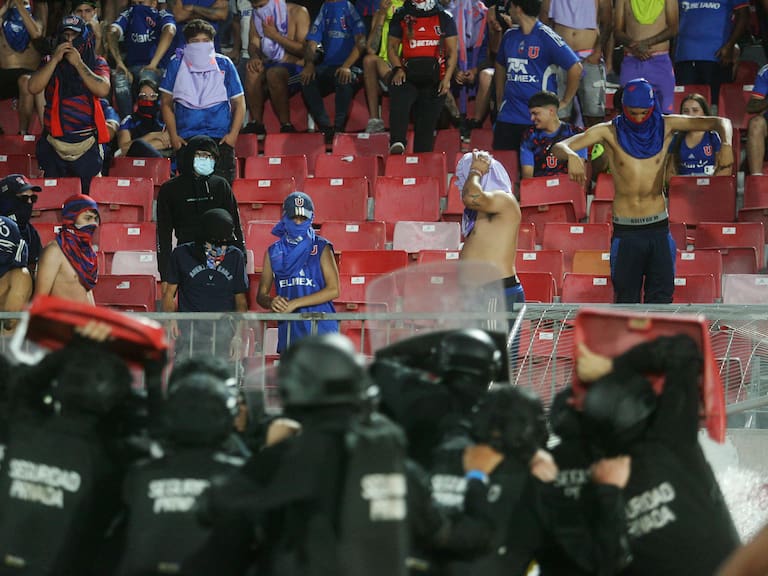 “Creo que estos delincuentes, ni siquiera fanáticos de la U, vienen a hacer destrozos al estadio y dañan al equipo”