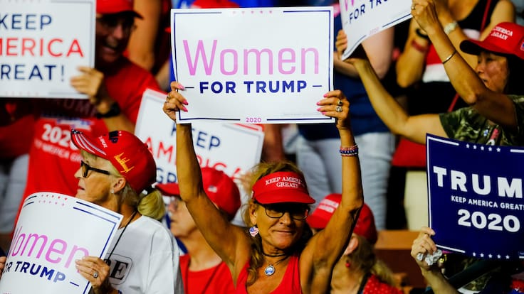 “El esposo representa a la familia”: mujeres ultraconservadoras de EE. UU. plantean eliminar el voto femenino en cumbre MAGA
