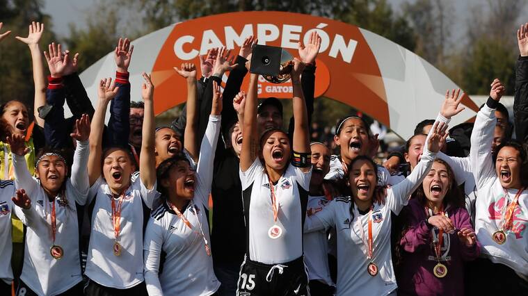 Colo Colo golea a la U y levanta el título del Fútbol Formativo Femenino