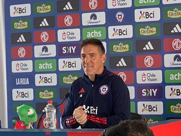 Eduardo Berizzo abre la puerta a la titularidad de Alexis Sánchez y Arturo Vidal ante Colombia: "Tenemos que jugar la pelota con seguridad"