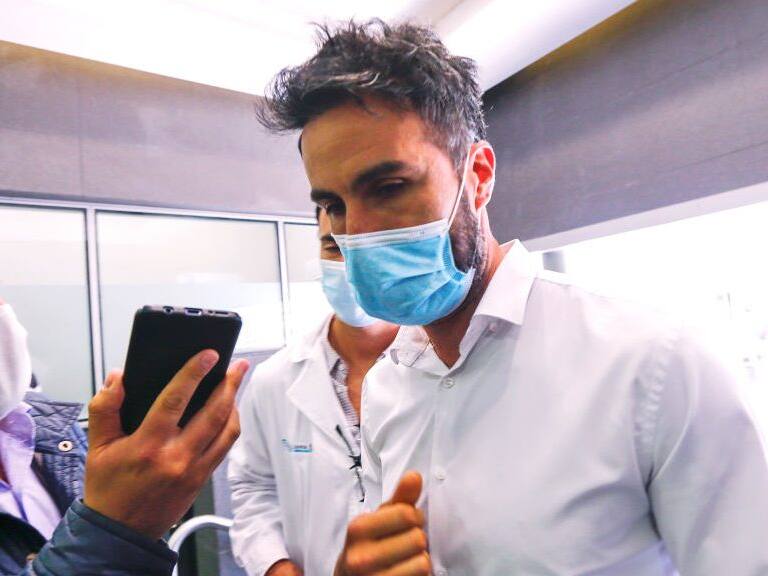 OLIVOS, ARGENTINA - NOVEMBER 04: Leopoldo Luque, Diego Maradona's personal physician, walks into Clinica Olivos after a press conference on November 4, 2020 in Olivos, Argentina. Former football star Diego Maradona recovers in hospital after undergoing a surgery for a clot in his brain on Tuesday. He had been admitted to hospital a day before with symptoms of anemia and dehydration. (Photo by Marcos Brindicci/Getty Images)